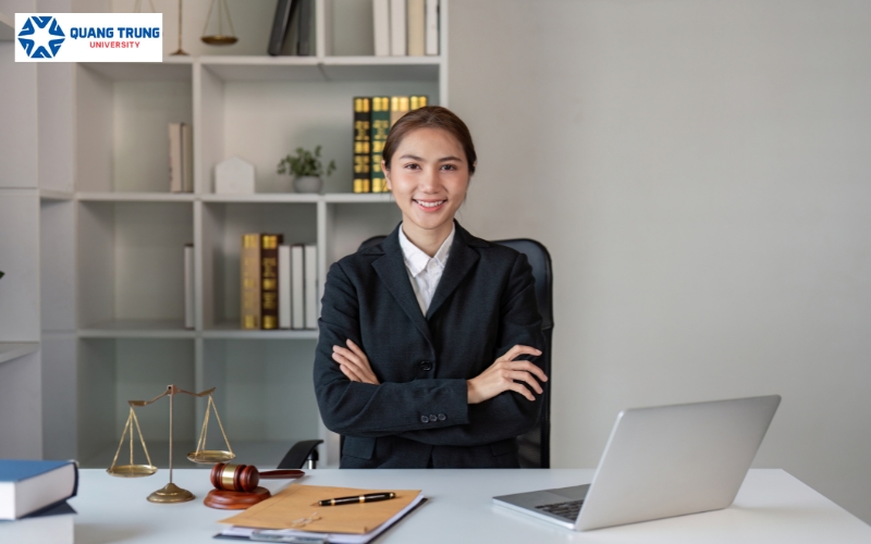 Thời gian học và điều kiện xét tuyển Đại học luật kinh tế tại Đại học Quang Trung 