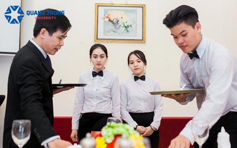 Cơ hội việc làm sau khi tốt nghiệp Đại học Quản trị khách sạn nhà hàng