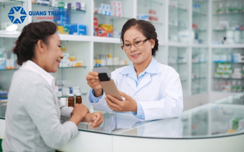 Công việc sau khi ra trường Đại học Dược sĩ vùa học vừa là gì?