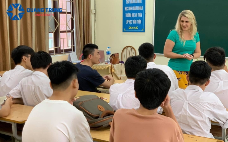 Đại học Ngôn ngữ Anh học những gì?