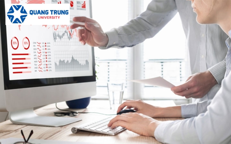 Học xong Đại học Tài chính ngân hàng Online có dễ xin việc không?