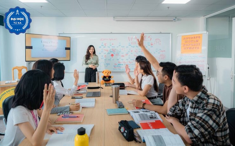 Tại sao nên chọn học Đại học Ngôn ngữ Anh?