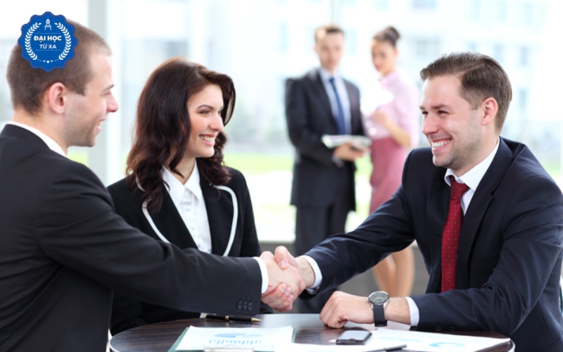 Top những trường đào tạo Đại học Quản trị kinh doanh uy tín