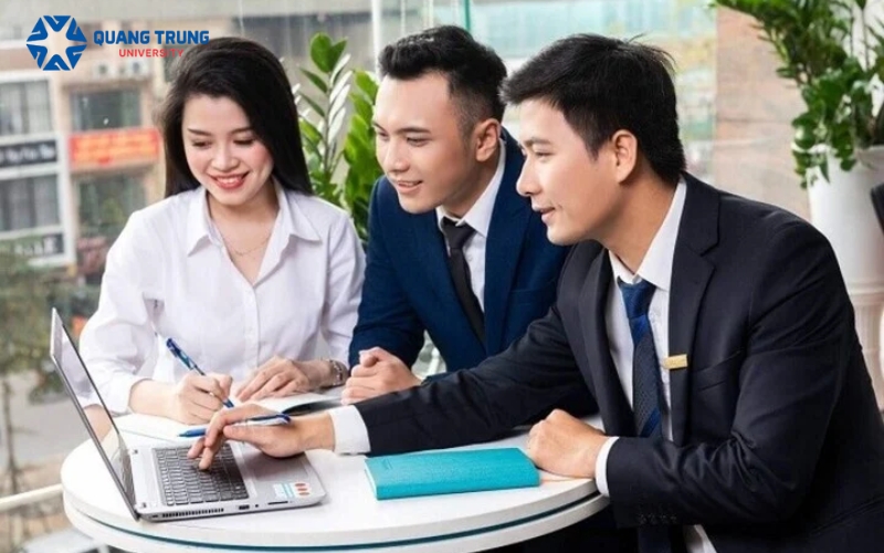 Công việc sau khi tốt nghiệp Văn bằng 2 Đại học Tài chính ngân hàng