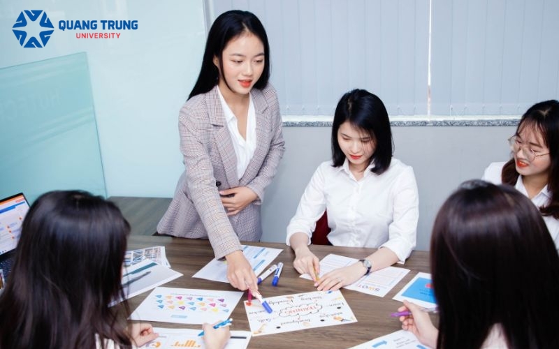 Đại học Quản trị kinh doanh vừa học vừa làm phù hợp với ai?
