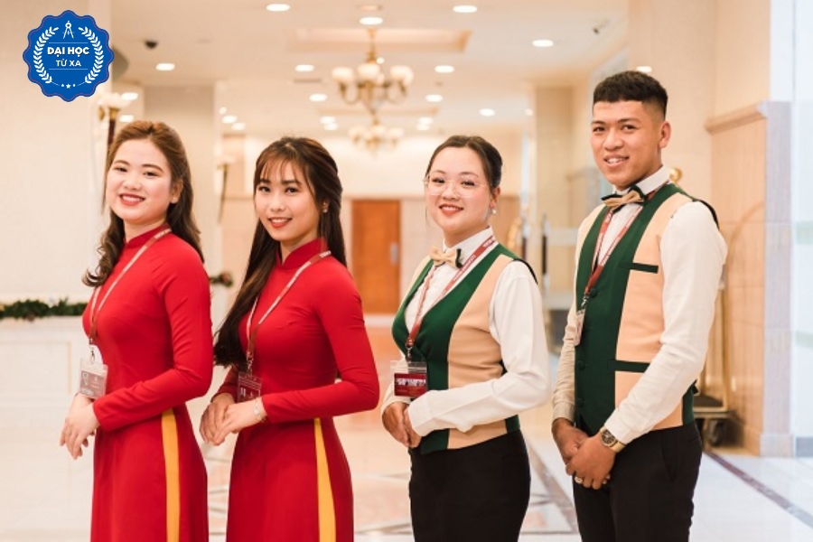 Giới thiệu về Đại học Quản trị khách sạn nhà hàng vừa học vừa làm