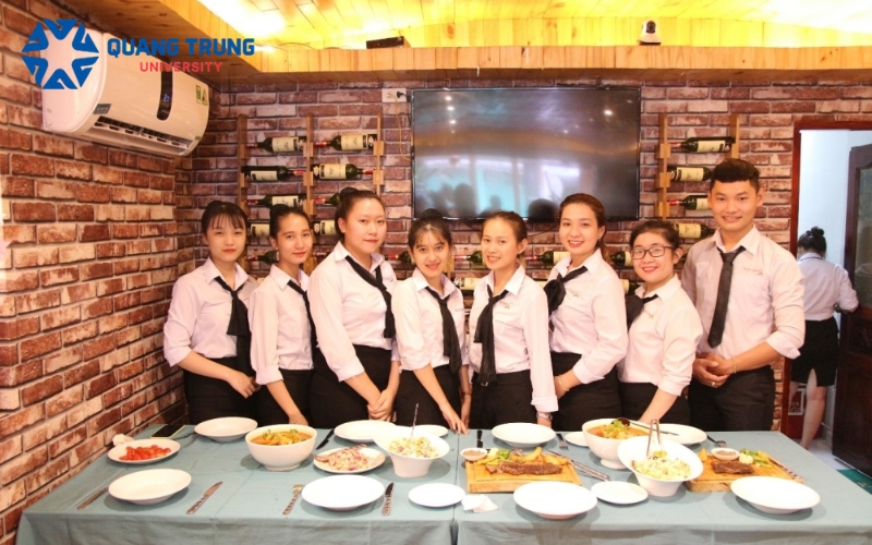 Lợi ích khi học Văn bằng 2 Đại học Quản trị khách sạn