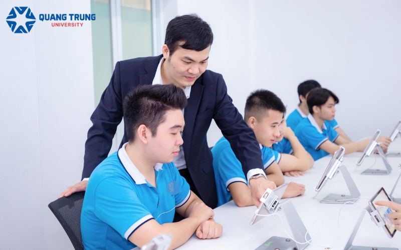 Lợi thế khi học Văn bằng 2 Đại học Công nghệ thông tin là gì?