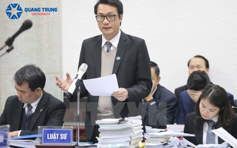 Văn bằng 2 Đại học Luật kinh tế học mấy năm? Học những môn gì?