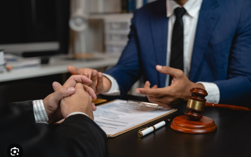 Cơ hội việc làm dành cho Đại học Luật kinh tế trực tuyến