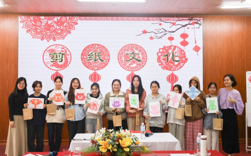 Sau khi tốt nghiệp Đại học Ngôn ngữ Trung làm công việc gì?