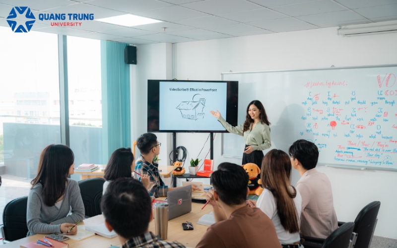 Thông báo tuyển sinh Đại học Ngôn ngữ anh trực tuyến