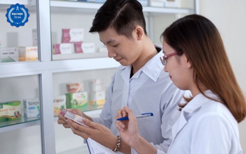 Có nên học Đại học Dược không?