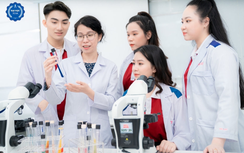 Hướng đi nào dành cho Đại học Y tế công cộng chính quy sau khi tốt nghiệp