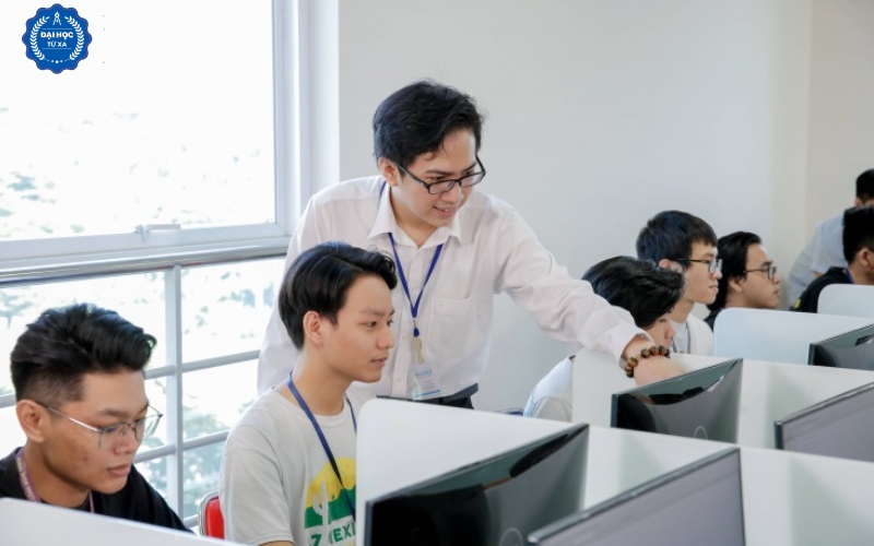 Cần làm gì để phát triển sau khi tốt nghiệp Liên thông Đại học ngành Công nghệ thông tin