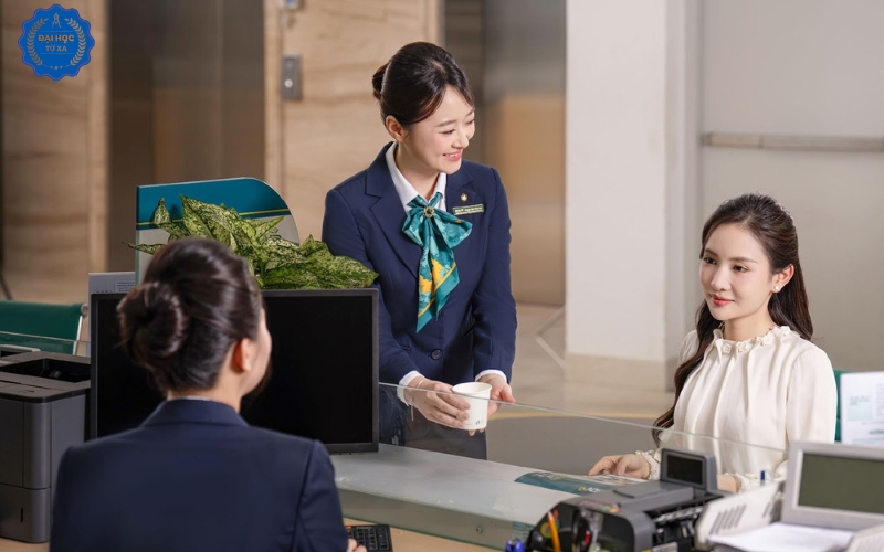 Cơ hội phát triển Văn bằng 2 Đại học Tài chính ngân hàng