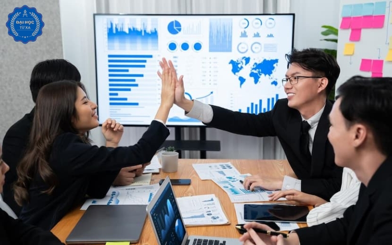 Địa điểm học Đại học Quản trị kinh doanh chính quy ở Sài gòn