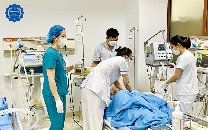 Học online ngành Điều dưỡng có khó không?