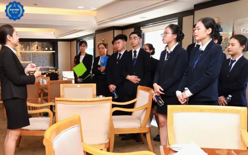 TOP các trường học Đại học Quản trị khách sạn uy tín tại Sài Gòn