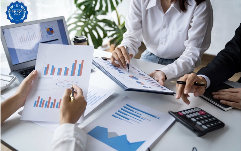 Tìm hiểu Liên thông online ngành Tài chính ngân hàng