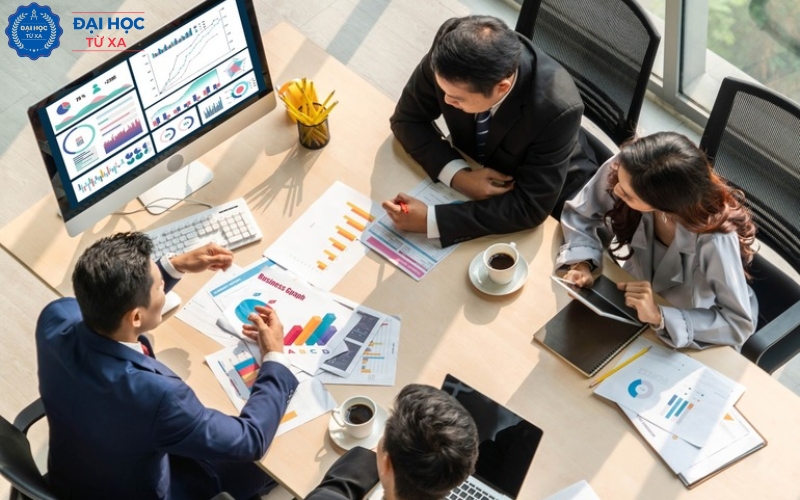 Văn bằng 2 Đại học Quản trị kinh doanh là gì?