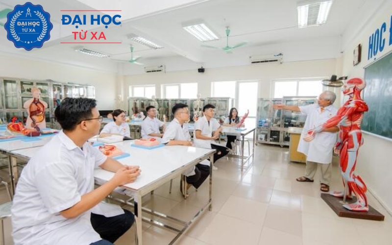 Gợi ý một số trường học Liên thông Đại học Y tế công cộng được nhiều người lựa chọn