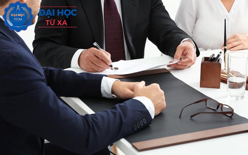 Học từ xa Văn bằng 2 Đại học Luật học mấy năm? 