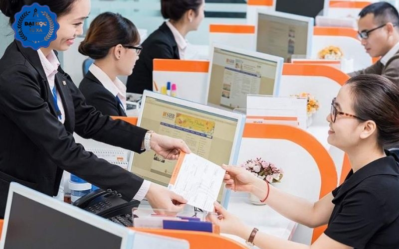 Địa chỉ học Từ xa ngành Tài chính ngân hàng uy tín