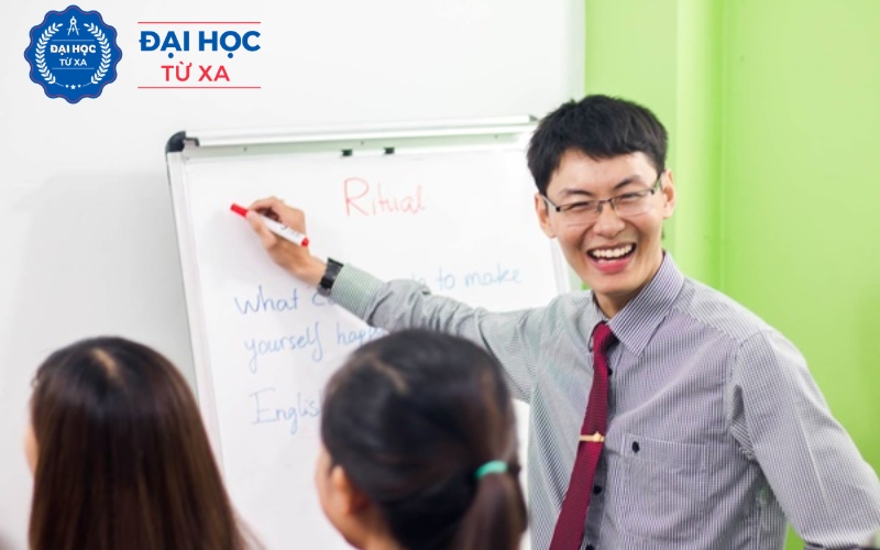 Đại học ngành Ngôn ngữ anh online là gì?