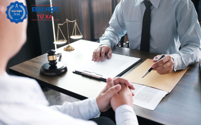 Địa chỉ tư vấn tiếp nhận hồ sơ Liên thông Đại học ngành Luật kinh tế uy tín