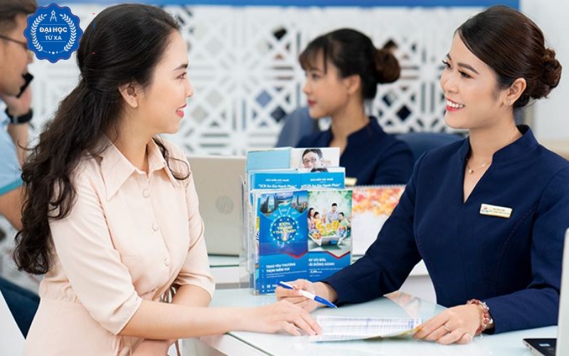 Top các trường học Đại học Tài chính ngân hàng văn bằng 2 uy tín