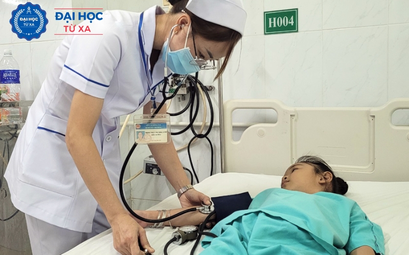 Cơ hội việc làm sau khi học từ xa Đại học ngành Điều dưỡng thì sao?