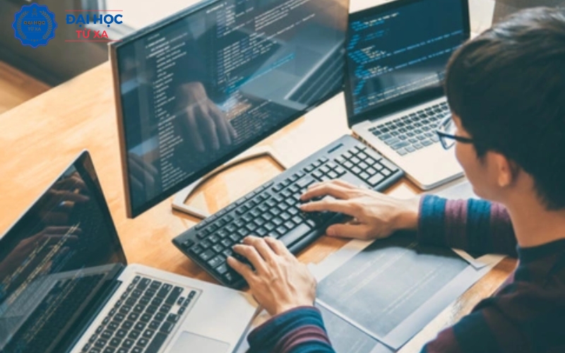 Điều kiện để học Liên thông online ngành Công nghệ thông tin