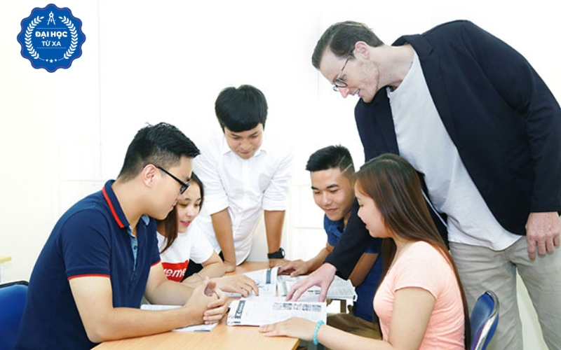 Giá trị bằng khi học từ xa Văn bằng 2 ngành Ngôn ngữ Anh