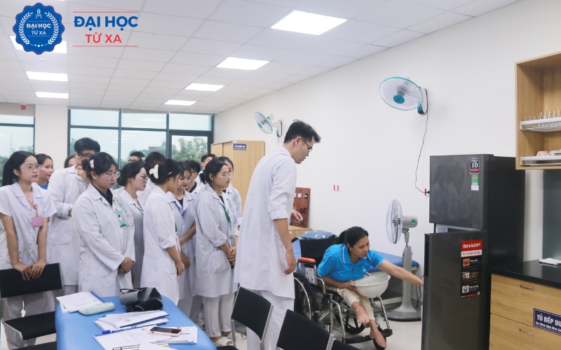 Vì sao học online Đại học Y tế công cộng ngày càng được quan tâm?