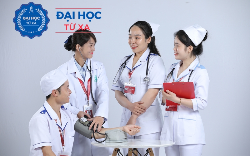 Liên thông ngành Điều dưỡng có phù hợp với người đang đi làm không?