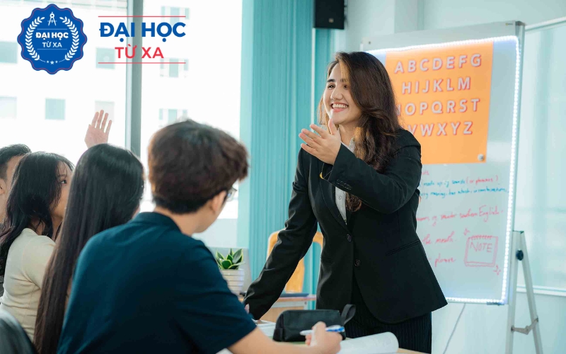 Đại học Ngôn ngữ Anh hệ Từ xa có khó học không?