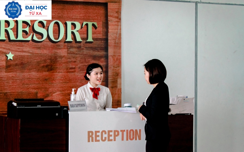 Học Đại học Quản trị khách sạn hệ Từ xa có tiếp thu được kiến thức không?