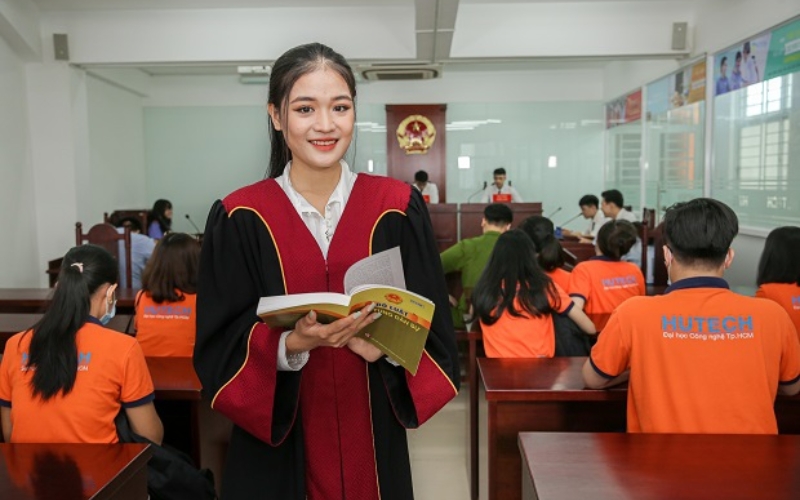 Học phí và thời gian đào tạo Đại học Luật kinh tế hệ Từ xa