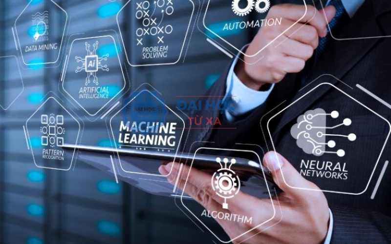 Có nên học Văn bằng 2 ngành Công nghệ thông tin khi đã đi làm?
