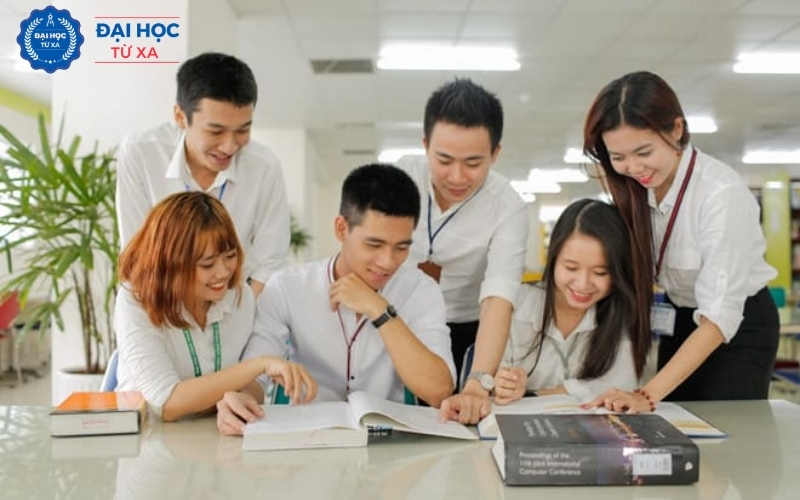 Xét học bạ ngành Quản trị kinh doanh ra trường làm công việc gì?