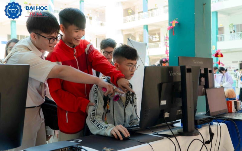 Điều kiện xét học bạ ngành Công nghệ thông tin gồm những gì?
