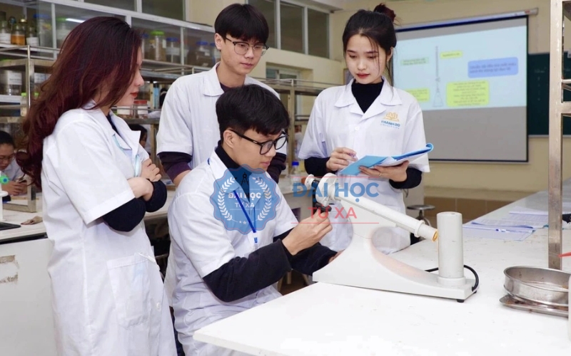 Chương trình Liên thông Đại học Dược từ xa học những môn gì?