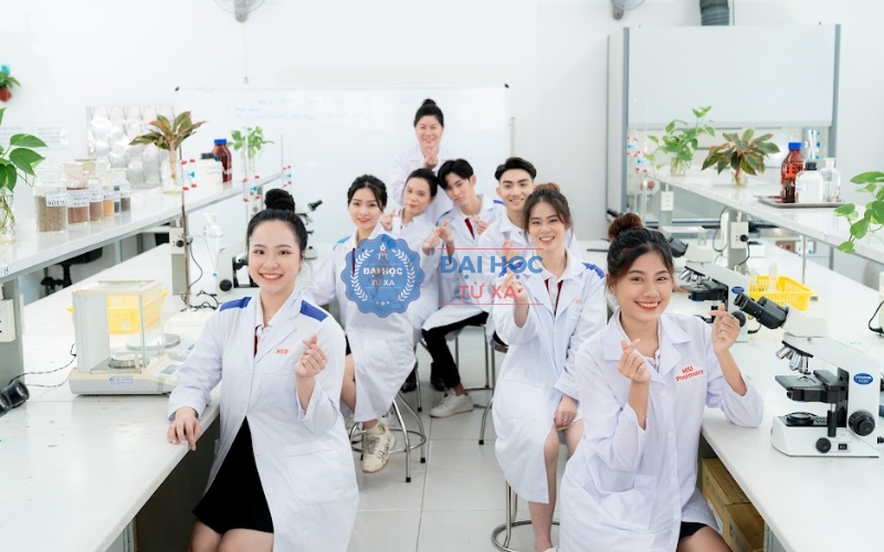 Địa chỉ Văn bằng 2 ngành Dược từ xa học ở đâu giá rẻ?